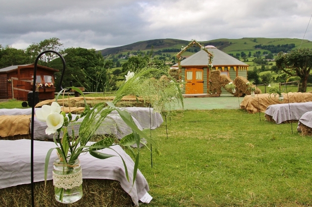 Barnutopia outdoor ceremony set up