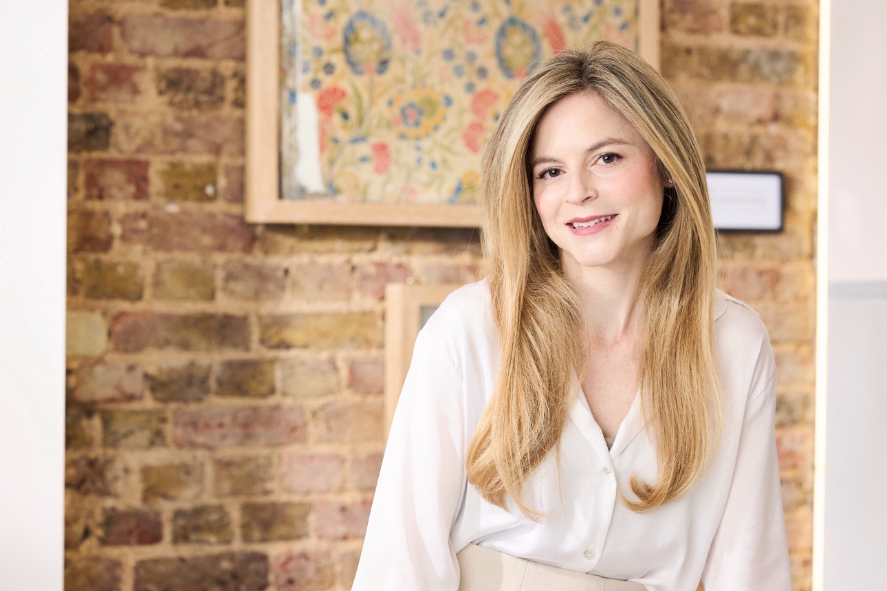 Anabel Kingsley in white blouse